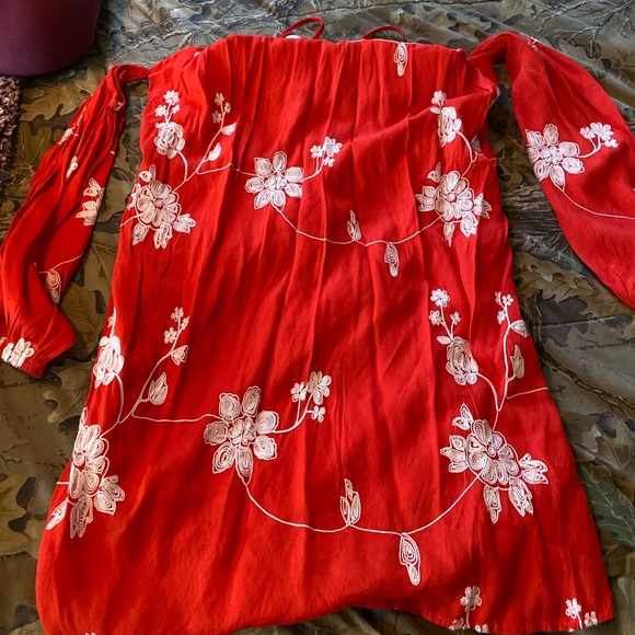 Dresses & Skirts - Red and white off the shoulder dress